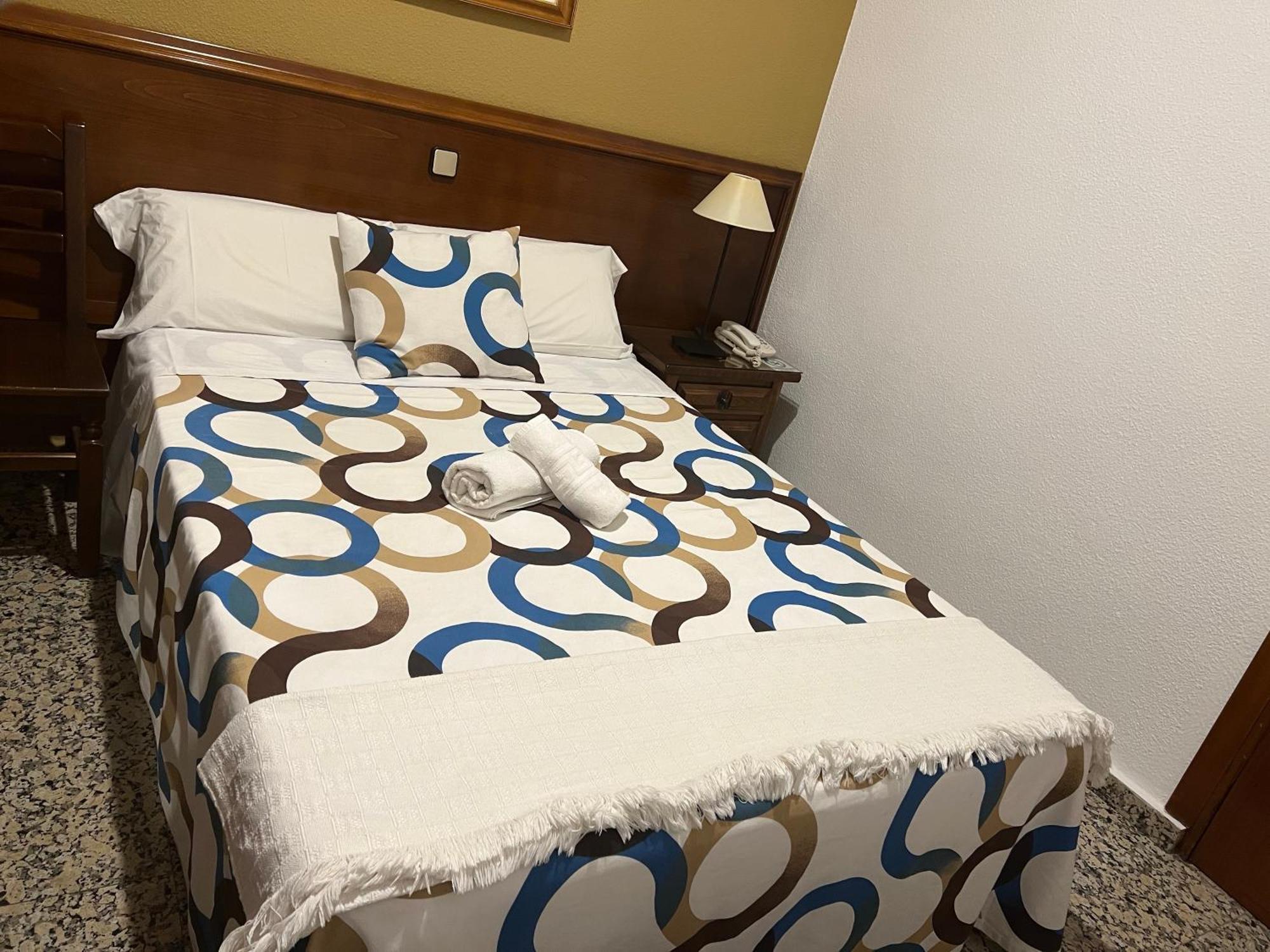 Hostal Sonsoles Madrid-Centro — Foto 1